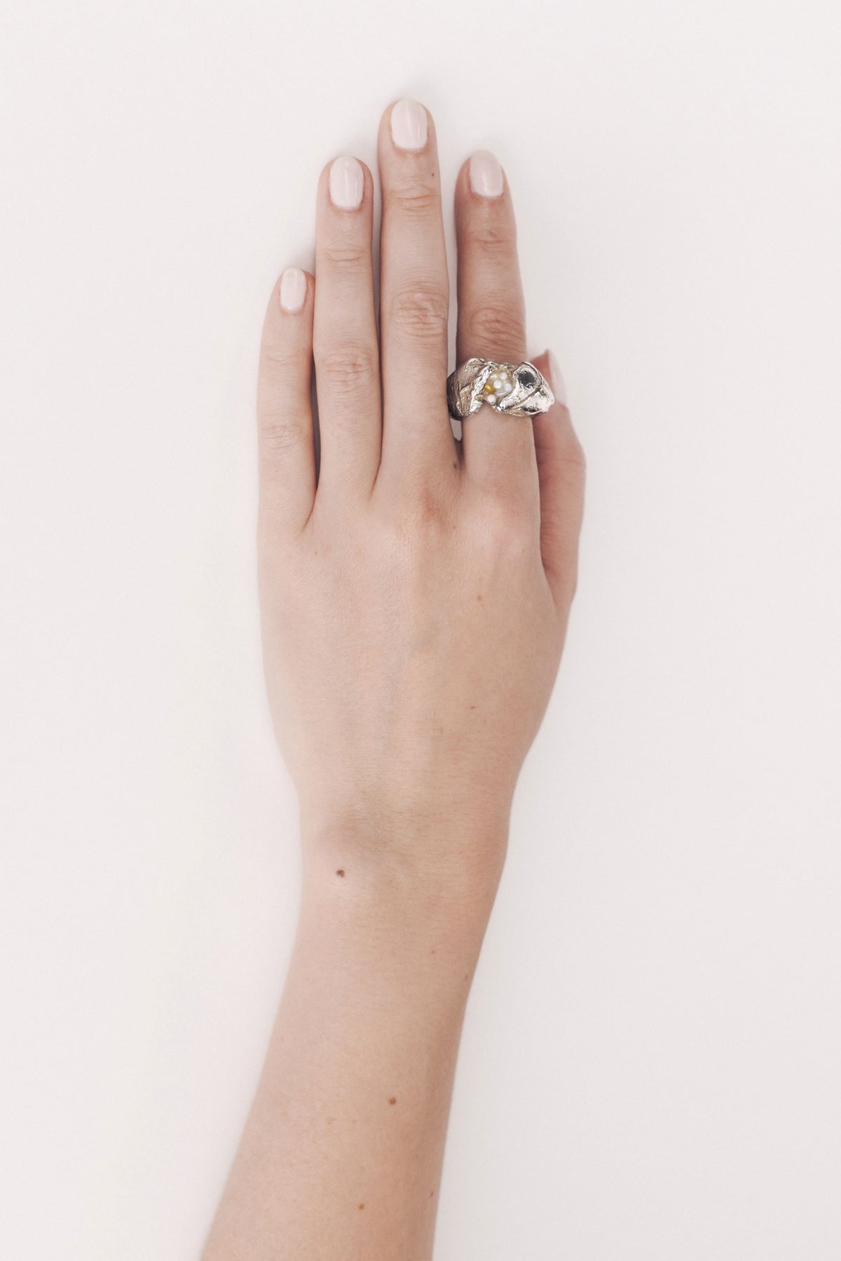 Conversation between Opal and Rose Ring